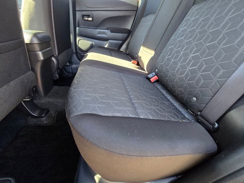 Used 2020 Mitsubishi Outlander Sport ES image 11