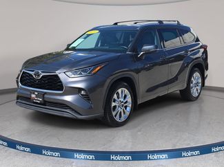 Used 2021 Toyota Highlander Limited FWD video 1