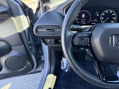 Used 2025 Honda HR-V Sport image 19