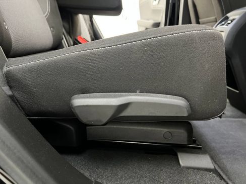 Used 2025 Chevrolet Blazer LT FWD image 23
