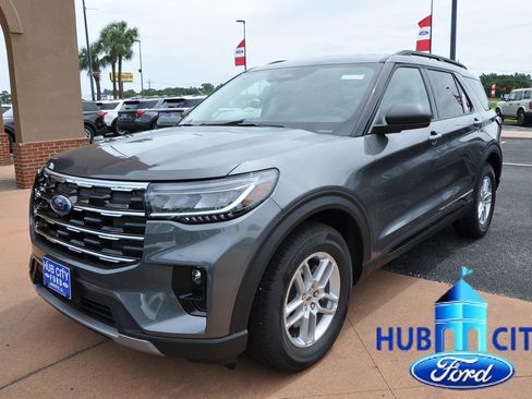 New 2026 Ford Explorer Active w/ Active Comfort Package RWD image 1