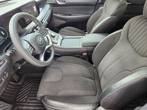 Used 2025 Hyundai Palisade Calligraphy image 13
