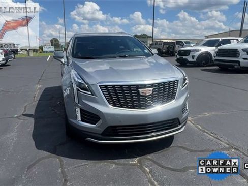 Certified 2025 Cadillac XT5 Premium Luxury image 3