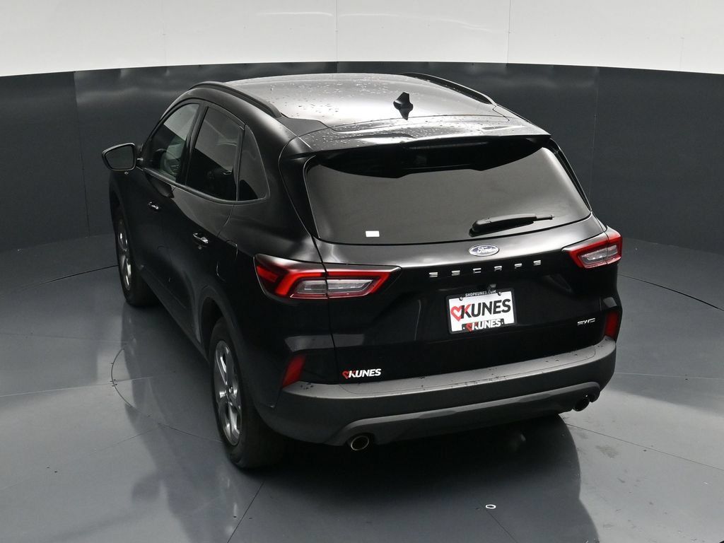 Certified 2025 Ford Escape ST-Line Select AWD/4WD image 41