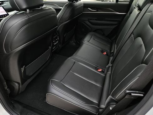 New 2025 Jeep Grand Cherokee Limited w/ Black Appearance Package RWD image 12