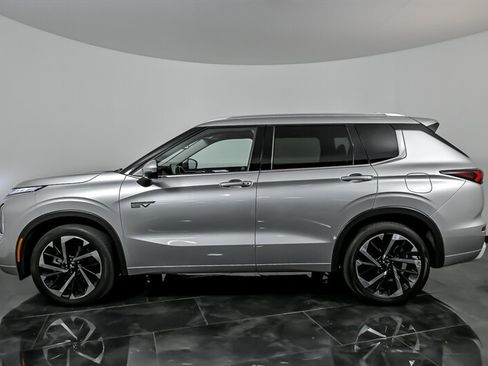 Used 2023 Mitsubishi Outlander SEL AWD/4WD image 38