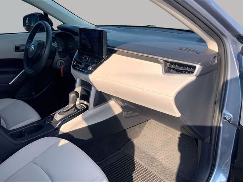 Used 2024 Toyota Corolla Cross L FWD image 18