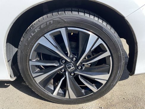 Used 2016 Honda Accord EX image 7