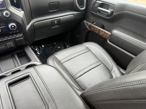 Used 2019 GMC Sierra 1500 Denali w/ Denali Ultimate Package AWD/4WD image 24
