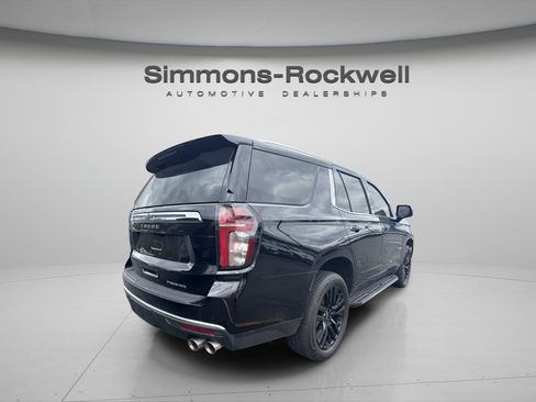 Used 2023 Chevrolet Tahoe Premier w/ Premium Package AWD/4WD image 4