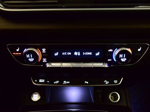 Used 2024 Audi Q5 e Premium Plus image 16