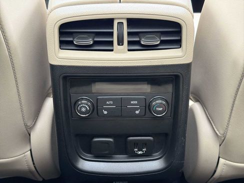 Used 2019 Buick Envision Premium AWD/4WD image 32