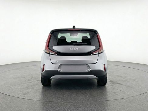 Used 2025 Kia Soul LX w/ LX Technology Package image 6