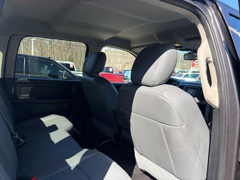 Used 2016 RAM 2500 Tradesman w/ Chrome Appearance Group image 42