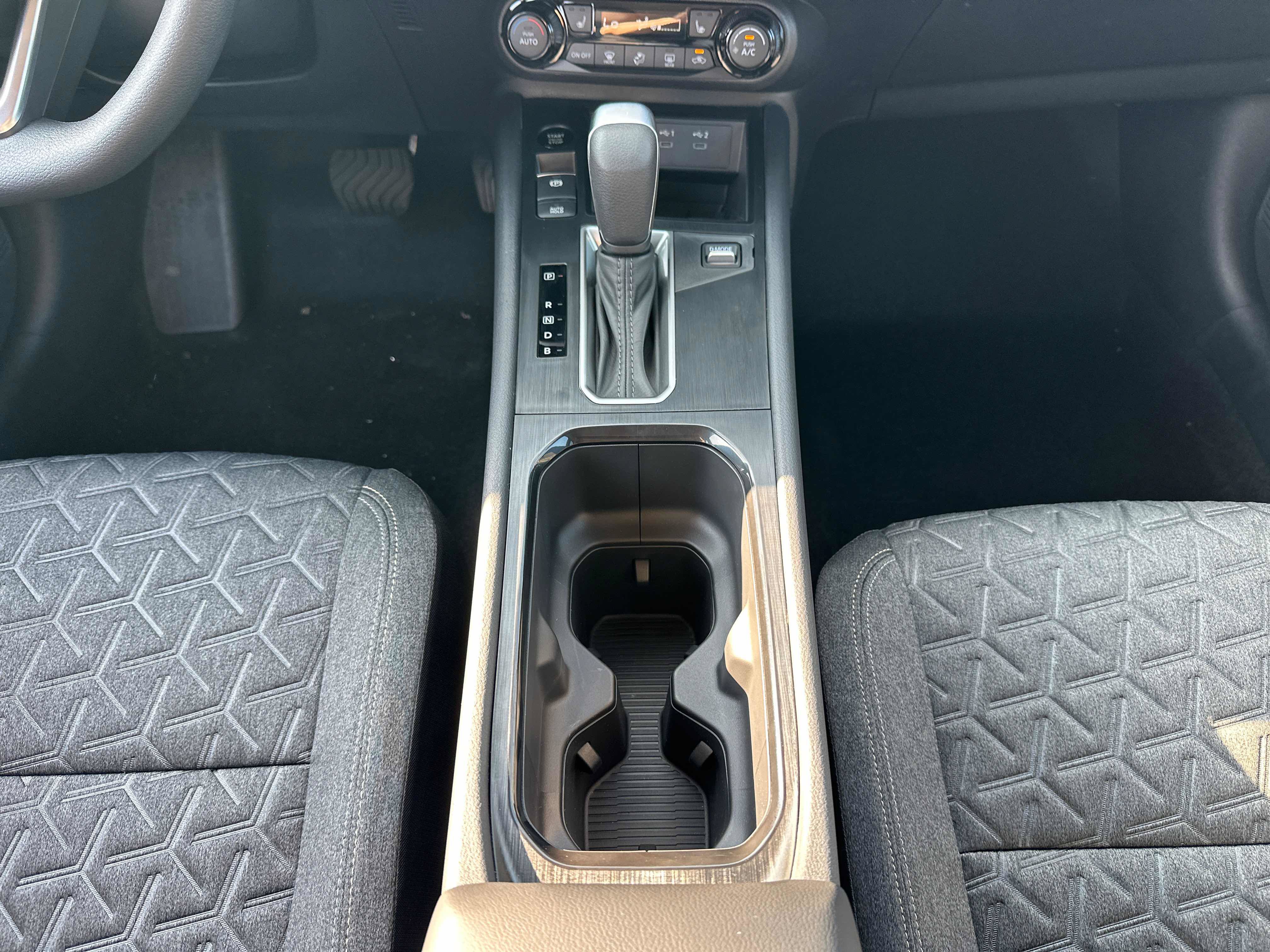New 2027 Nissan Kicks SV AWD/4WD image 28