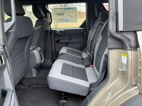 New 2025 Ford Bronco 4-Door w/ Sasquatch Package image 27