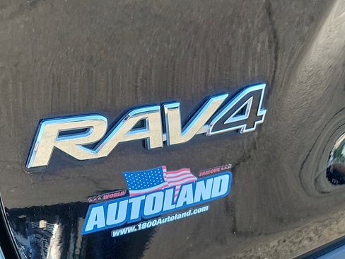 Certified 2021 Toyota RAV4 LE image 25