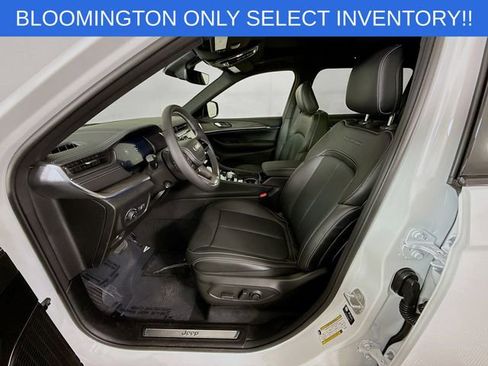 New 2025 Jeep Grand Cherokee L Overland w/ Trailer Tow Package image 21