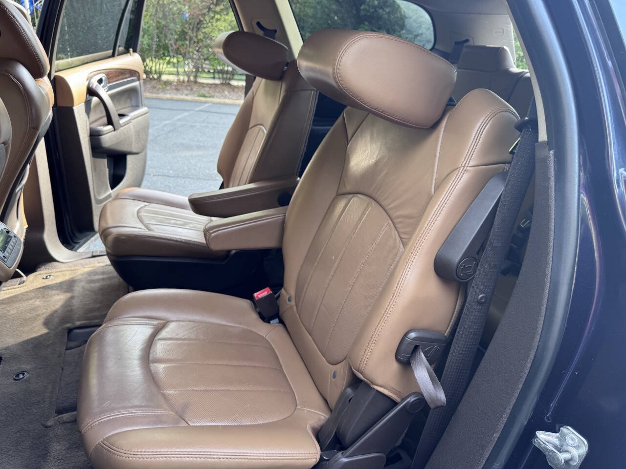 Used 2015 Buick Enclave Leather FWD image 18