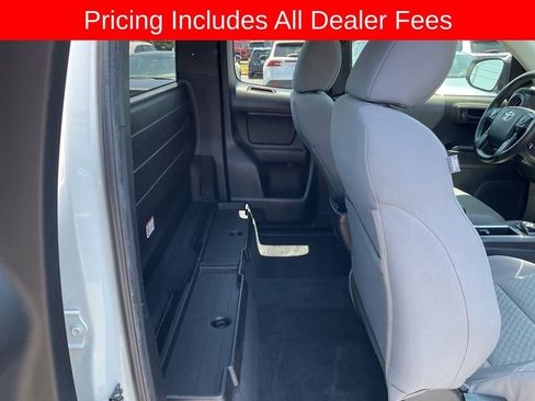 Used 2022 Toyota Tacoma SR RWD image 17