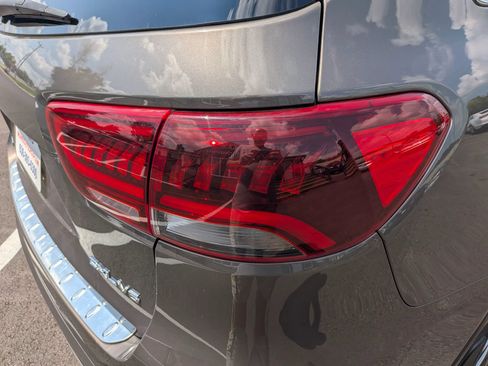 Used 2019 Kia Sorento SX FWD image 15