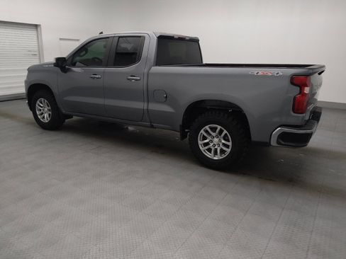 Used 2020 Chevrolet Silverado 1500 LT AWD/4WD image 3