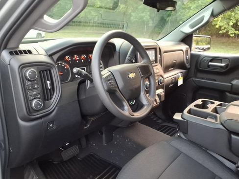 New 2026 Chevrolet Silverado 1500 Custom AWD/4WD image 13