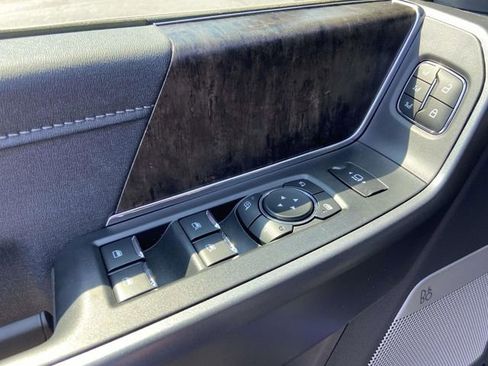 New 2026 Ford F250 Lariat w/ Black Appearance Package image 11