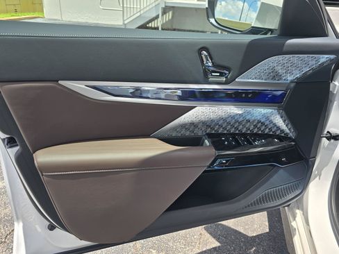 New 2026 BMW i7 eDrive50 w/ M Sport Package RWD image 12