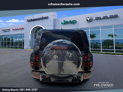 Used 2023 Land Rover Defender 130 X-Dynamic SE AWD/4WD image 6