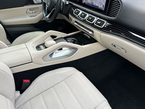 Used 2024 Mercedes-Benz GLE 450 4MATIC image 16
