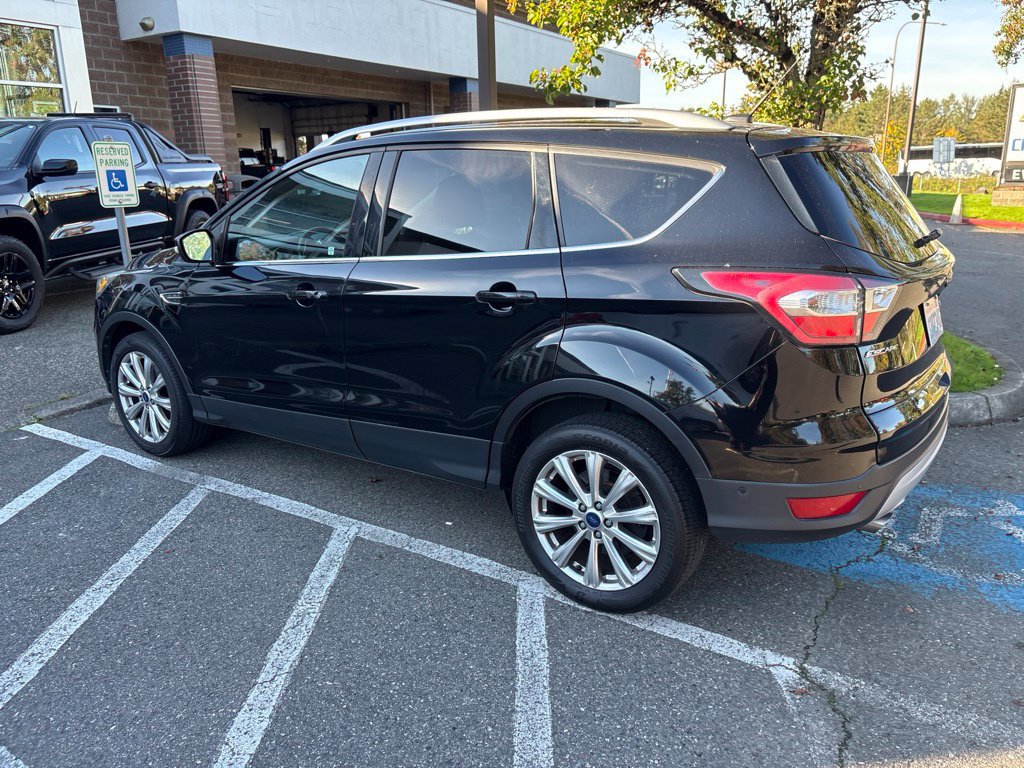 Used 2017 Ford Escape Titanium w/ Canadian Touring Package AWD/4WD image 7