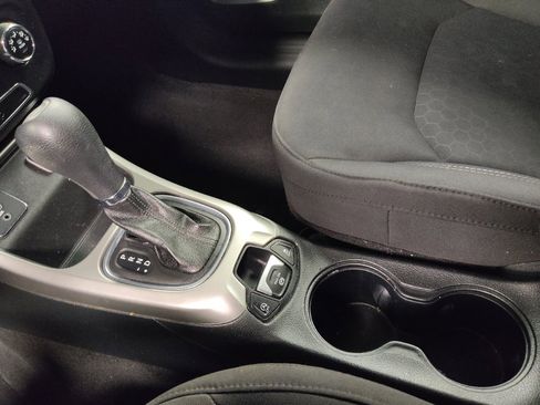Used 2018 Jeep Compass Sport FWD image 26