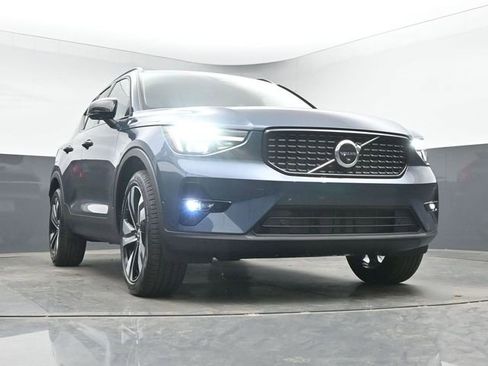 New 2026 Volvo XC40 B5 Plus w/ Climate Package AWD/4WD image 39