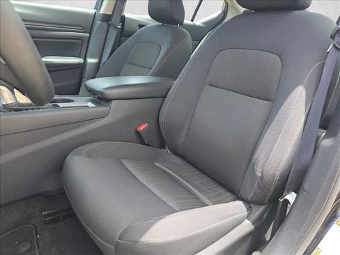 Used 2025 Nissan Altima 2.5 SV FWD image 12