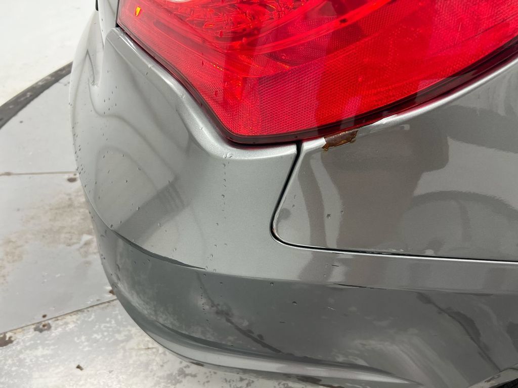 Used 2013 Chrysler 200 Touring FWD image 30