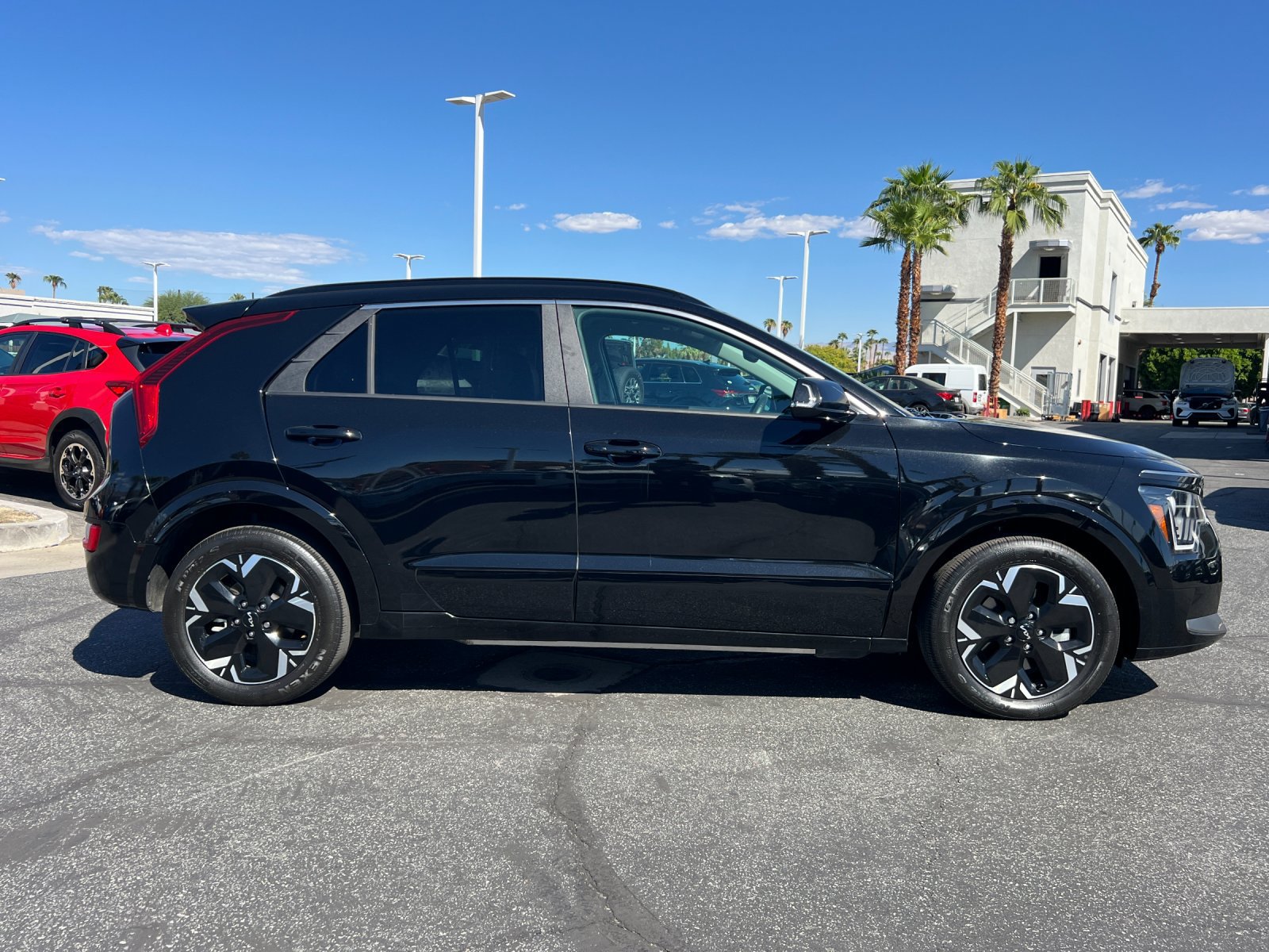 Used 2024 Kia Niro Wind FWD image 2