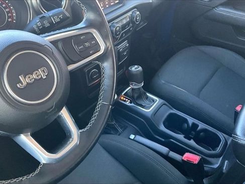 Used 2020 Jeep Wrangler Unlimited Sahara w/ Uconnect 4C Nav & Sound Group image 18