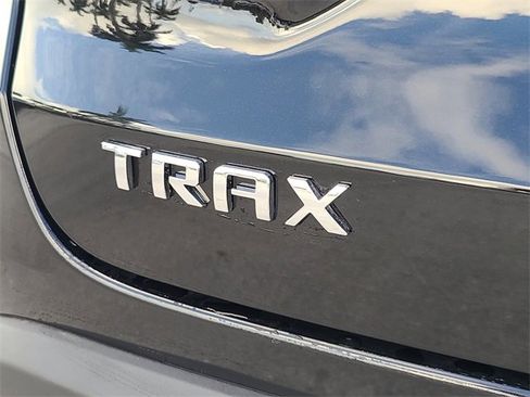 New 2026 Chevrolet Trax LT image 9