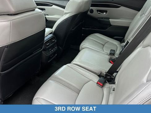 Certified 2024 Honda Pilot Touring image 14