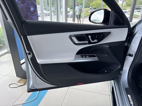 New 2025 Mercedes-Benz E 53 AMG e 4MATIC Sedan image 15