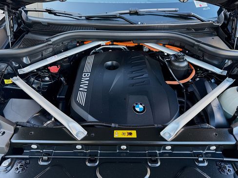 Used 2024 BMW X5 xDrive50e w/ Premium Package image 37