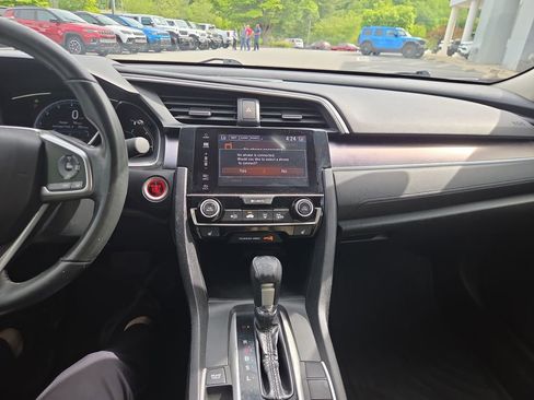 Used 2018 Honda Civic Touring image 19