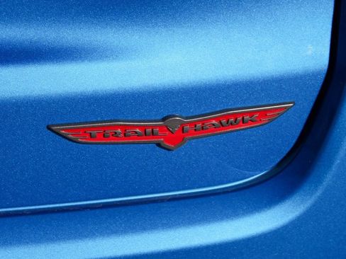 Used 2022 Jeep Compass Trailhawk w/ Trailhawk Convenience Group AWD/4WD image 50