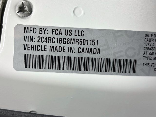 Used 2021 Chrysler Pacifica Touring-L FWD image 31