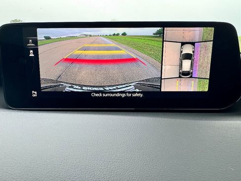 New 2026 MAZDA MAZDA3 Hatchback w/Premium Plus Pkg image 25