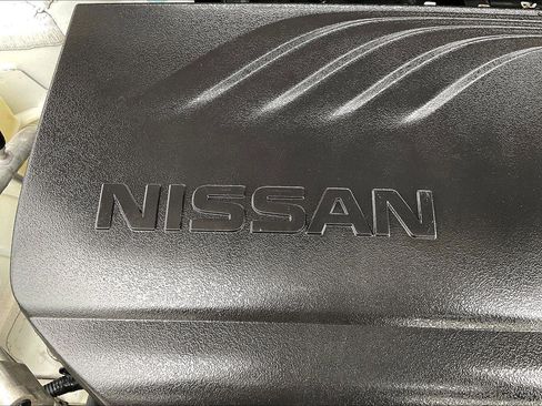 Used 2018 Nissan Rogue SV FWD image 33