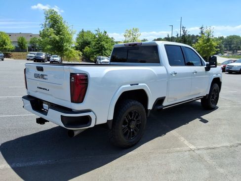 Used 2025 GMC Sierra 2500 Denali Ultimate AWD/4WD image 5