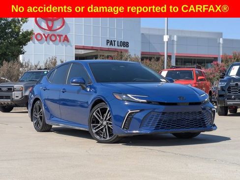 Used 2025 Toyota Camry XSE image 2