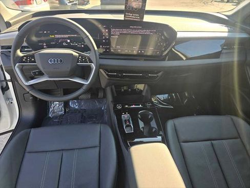 New 2025 Audi Q6 e-tron Premium image 23